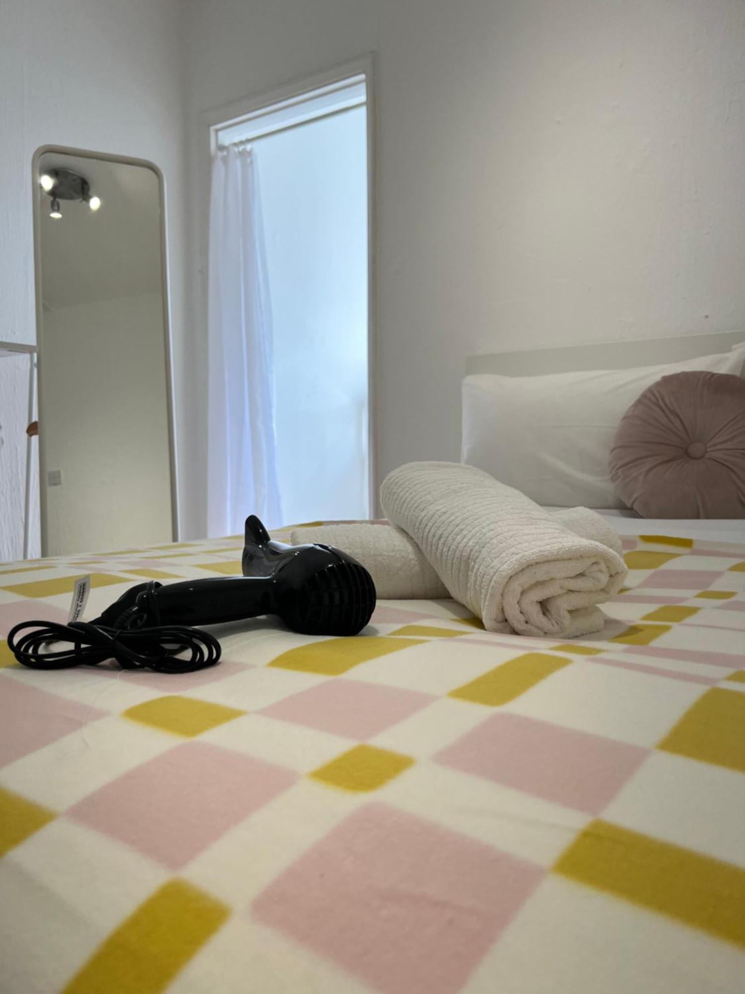 Lovely Rooms In Camden Town-Central Лондон Екстер'єр фото